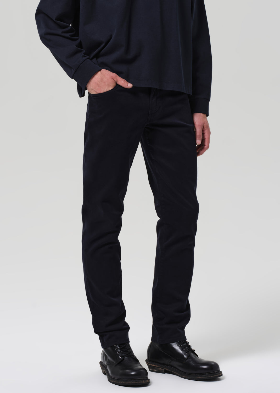 London Tapered Slim Brushed Sateen in Deep Navy