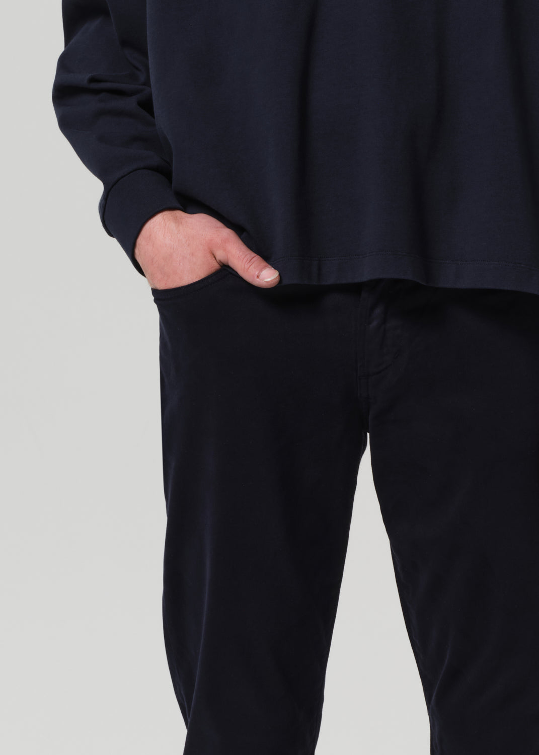 London Tapered Slim Brushed Sateen in Deep Navy